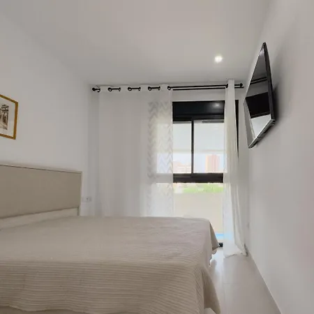 Saeta Tower アパート カルプ