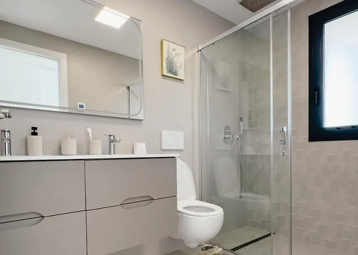 Saeta Tower Apartment